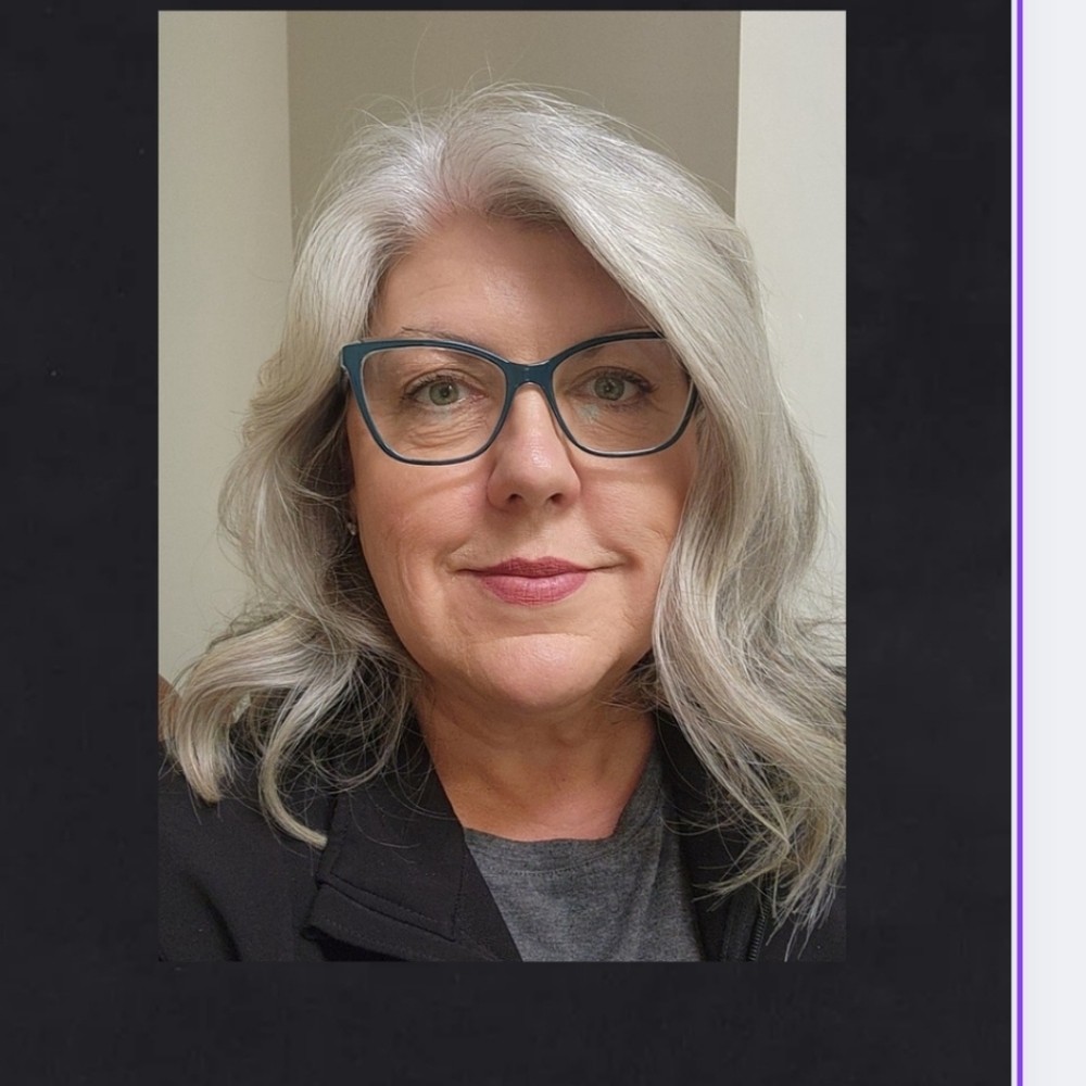 Meet your Posher, Yvette